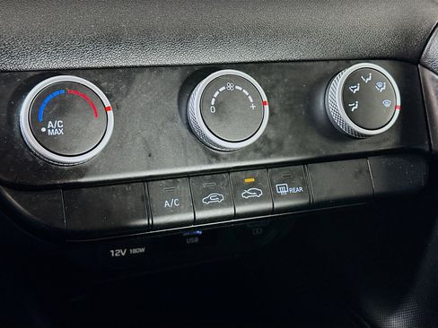 Certified 2023 Hyundai Elantra SE image 15