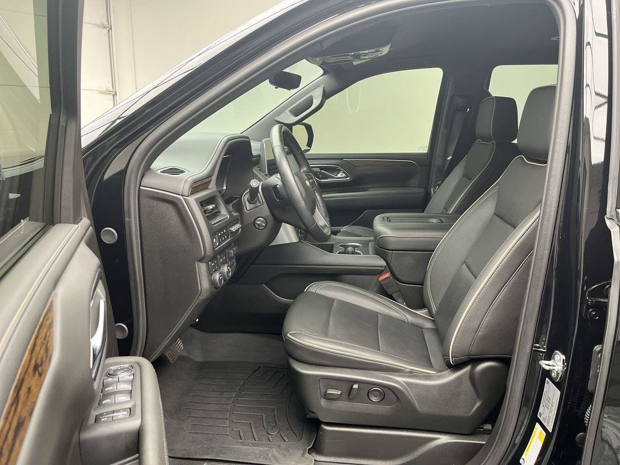 Certified 2024 Chevrolet Tahoe Premier AWD/4WD image 3