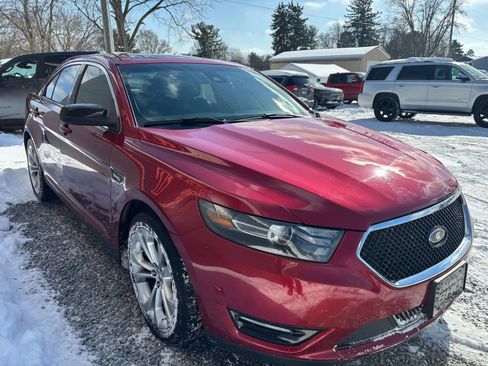 Used 2013 Ford Taurus SHO image 8