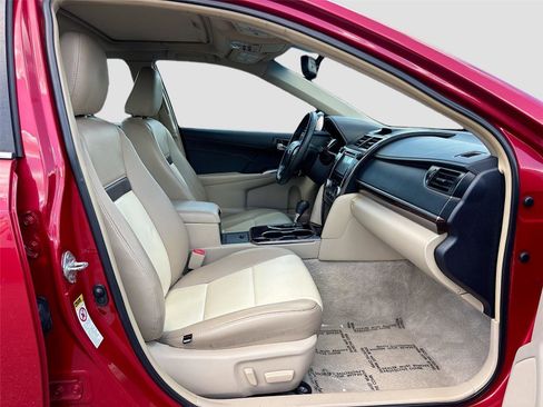 Used 2013 Toyota Camry XLE FWD image 27
