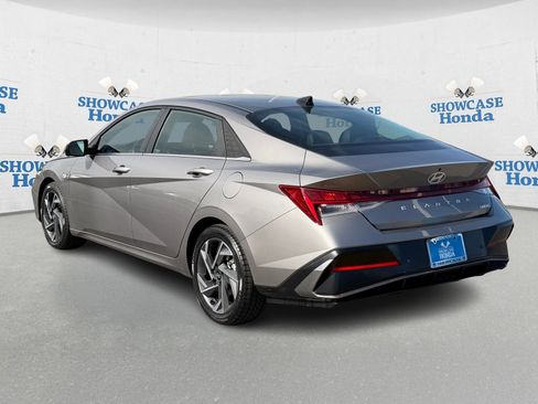 Used 2024 Hyundai Elantra Limited image 5