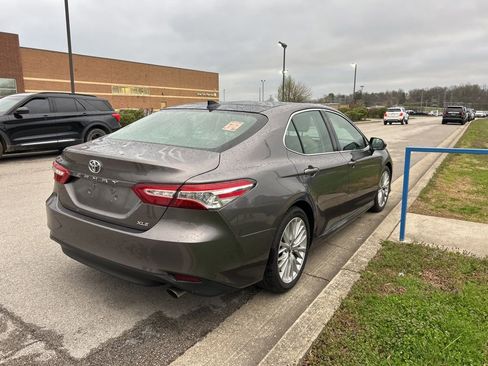 Used 2020 Toyota Camry XLE w/ Navigation Package image 3