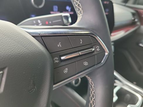 Used 2024 Chevrolet Traverse Z71 AWD/4WD image 27