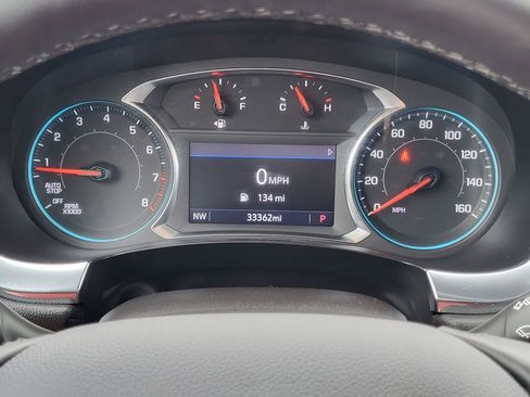 Used 2023 Chevrolet Traverse LT FWD image 14