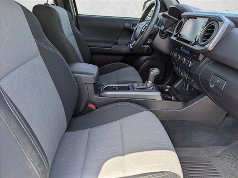 Used 2023 Toyota Tacoma TRD Sport w/ Technology Package AWD/4WD image 27