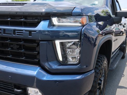 Used 2022 Chevrolet Silverado 2500 LTZ w/ LTZ Plus Package AWD/4WD image 6