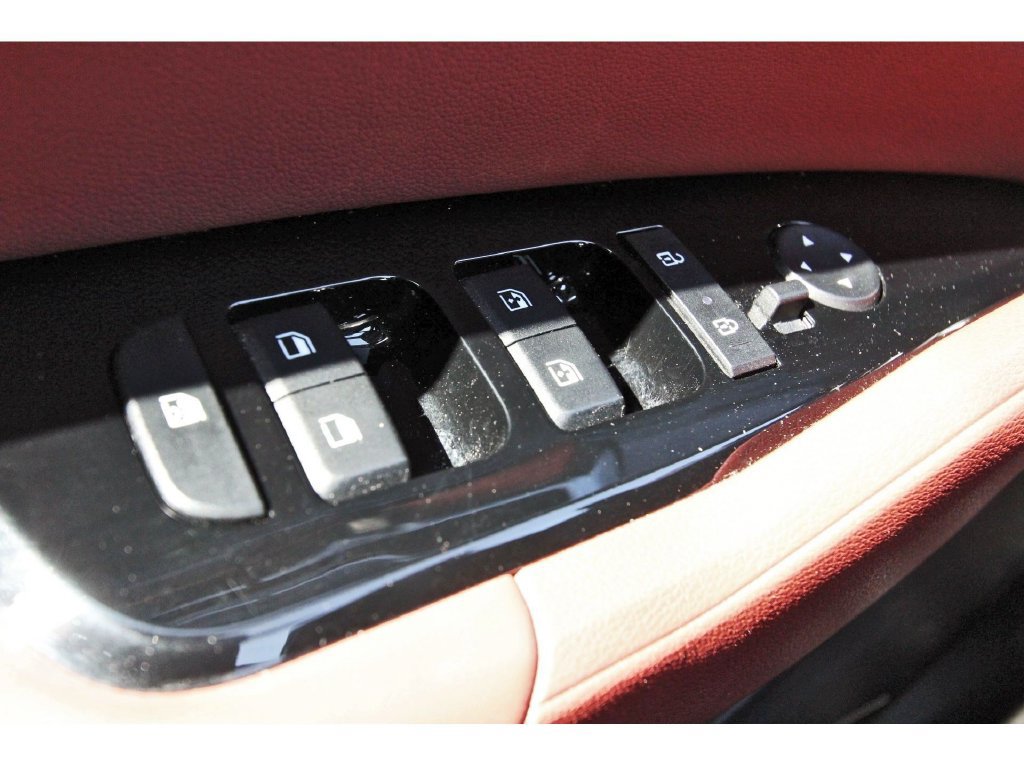 Used 2024 Kia Sportage SX FWD image 22