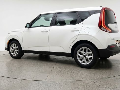 Used 2025 Kia Soul LX w/ LX Technology Package FWD image 6