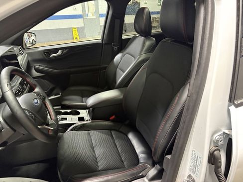 Used 2023 Ford Escape ST-Line w/ Tech Pack #1 image 8