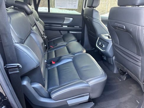 Used 2025 Ford Expedition Max Platinum image 23