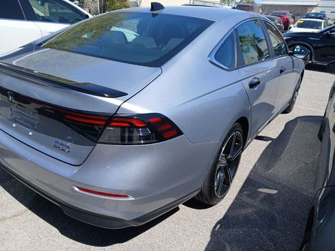 Used 2025 Honda Accord Sport image 5