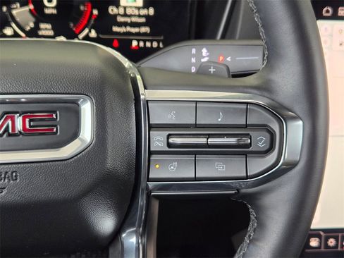 Used 2025 GMC Terrain Elevation image 21