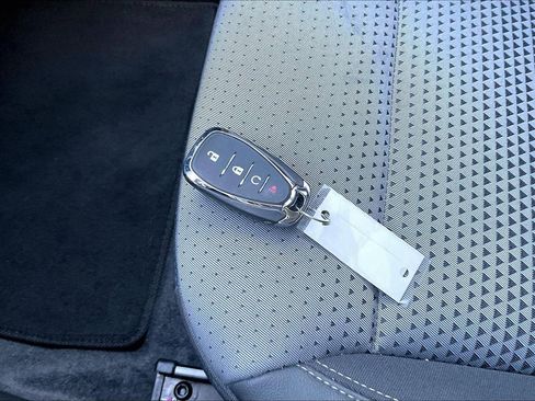 Certified 2025 Chevrolet Trax LT w/ LT Convenience Package image 10