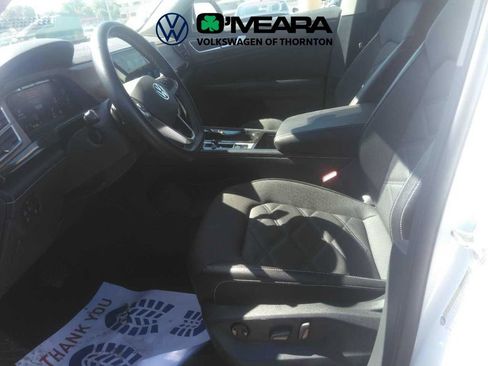 Used 2025 Volkswagen Atlas SE AWD/4WD image 5