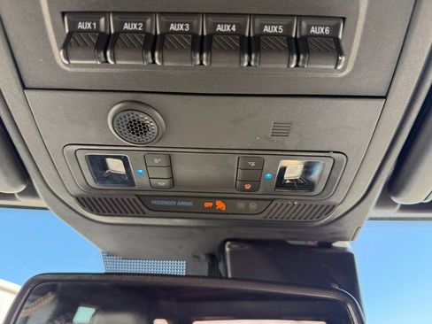 Used 2023 Ford Bronco Wildtrak image 33