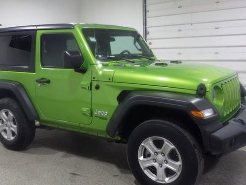 Used 2019 Jeep Wrangler Sport AWD/4WD image 5