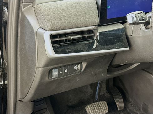 Used 2024 Honda Prologue EX image 17