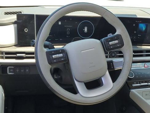 Used 2025 Hyundai Santa Fe Calligraphy AWD/4WD image 11