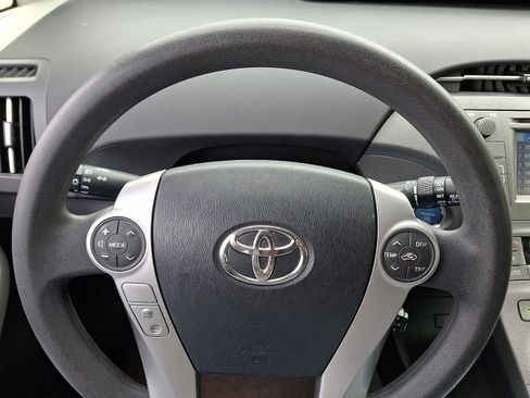 Used 2014 Toyota Prius Two FWD image 18