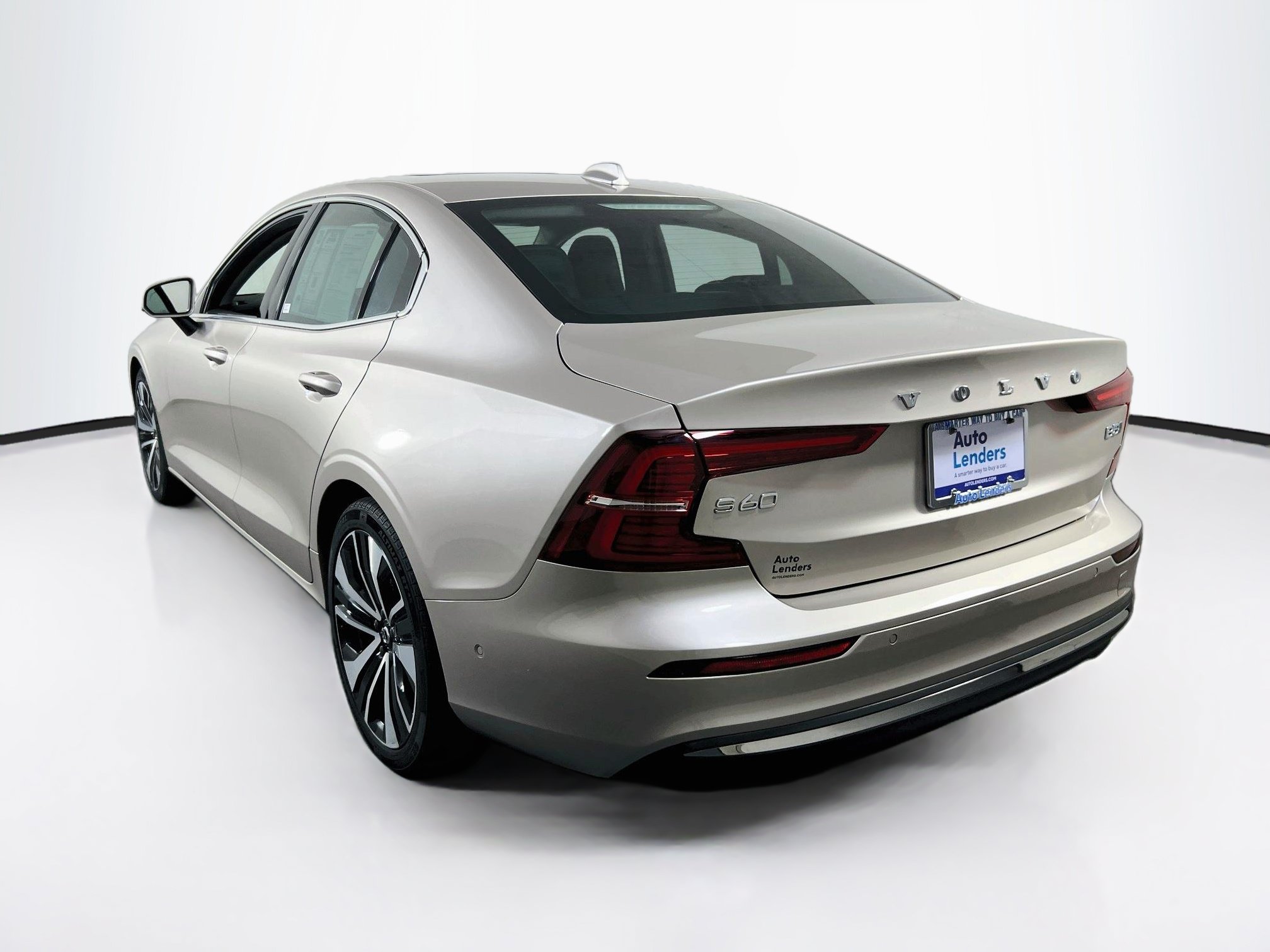 Used 2023 Volvo S60 B5 Ultimate AWD/4WD image 7