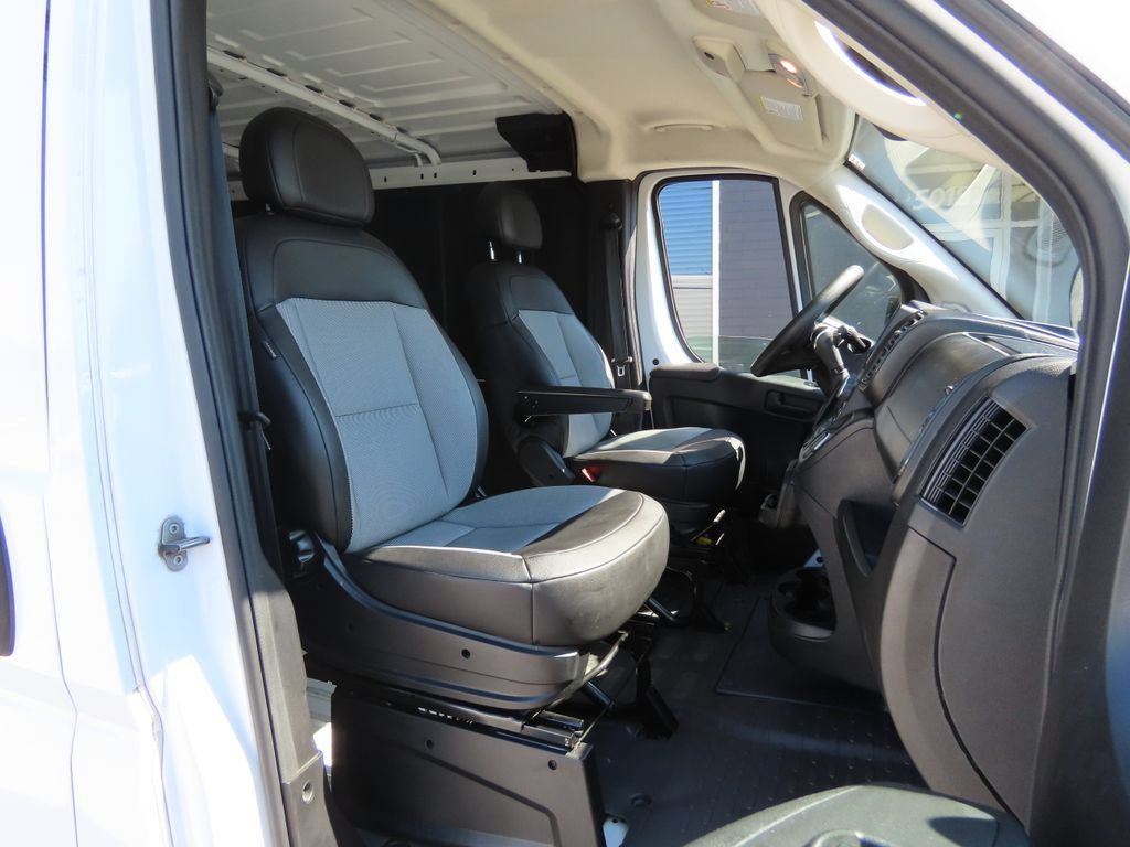 Used 2025 RAM ProMaster 2500 w/ Convenience Group FWD image 35