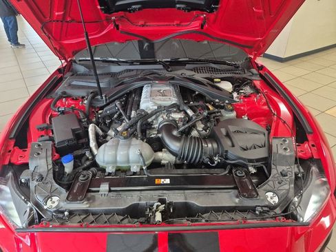 Used 2021 Ford Mustang Shelby GT500 w/ Technology Package RWD image 9