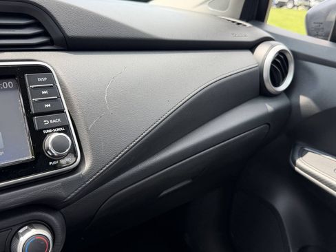 Used 2022 Nissan Versa S FWD image 33