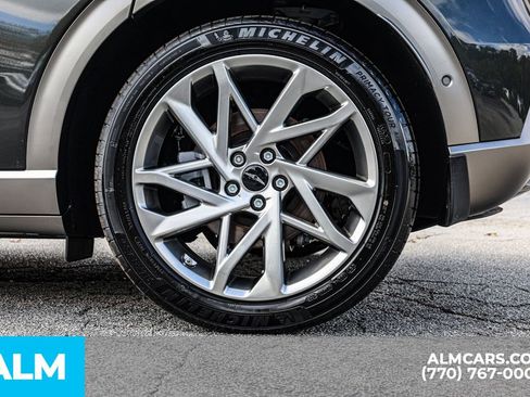 Used 2025 Genesis GV60 Advanced AWD/4WD image 18