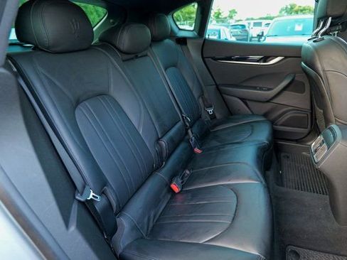 Used 2022 Maserati Levante Modena image 31