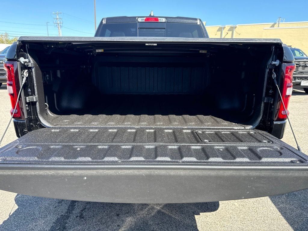 New 2027 RAM 1500 Laramie w/ Night Edition AWD/4WD image 26