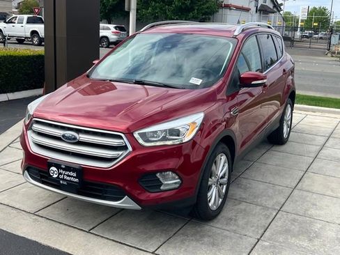 Used 2017 Ford Escape Titanium w/ Equipment Group 301A AWD/4WD image 3