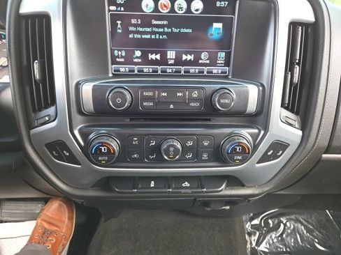 Used 2018 GMC Sierra 1500 SLE image 11