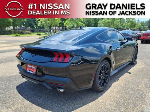 Used 2024 Ford Mustang Coupe RWD image 7