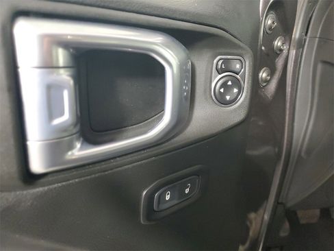 Used 2021 Jeep Wrangler Unlimited Sport image 16