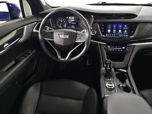Used 2024 Cadillac XT6 Sport w/ Technology Package AWD/4WD image 23