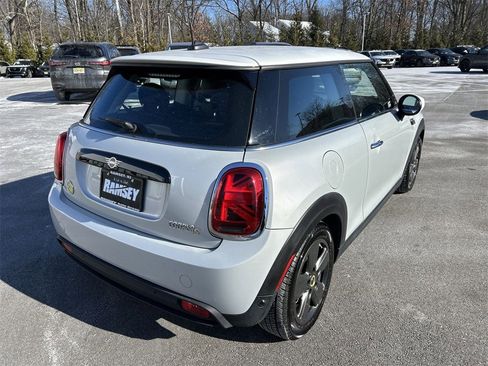 Used 2022 MINI Cooper SE image 8