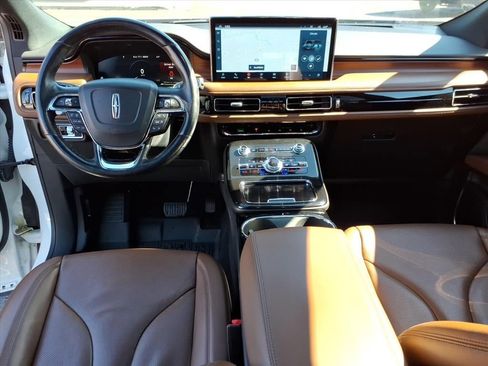 Certified 2022 Lincoln Nautilus Reserve image 35