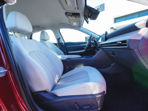 Used 2025 Hyundai Sonata SEL image 38