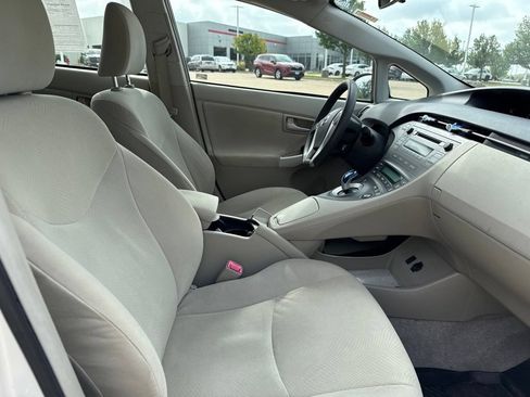 Used 2011 Toyota Prius Two FWD image 16
