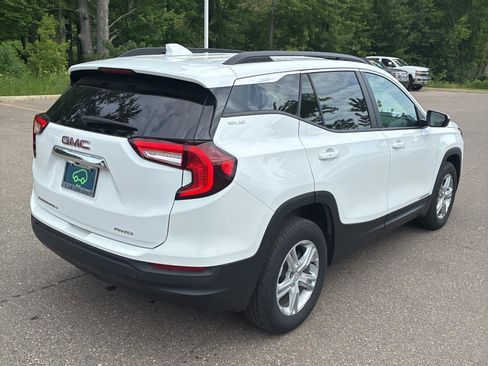 Used 2023 GMC Terrain SLE w/ Driver Convenience Package AWD/4WD image 6