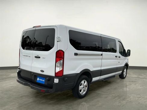 Used 2018 Ford Transit 350 XLT image 9
