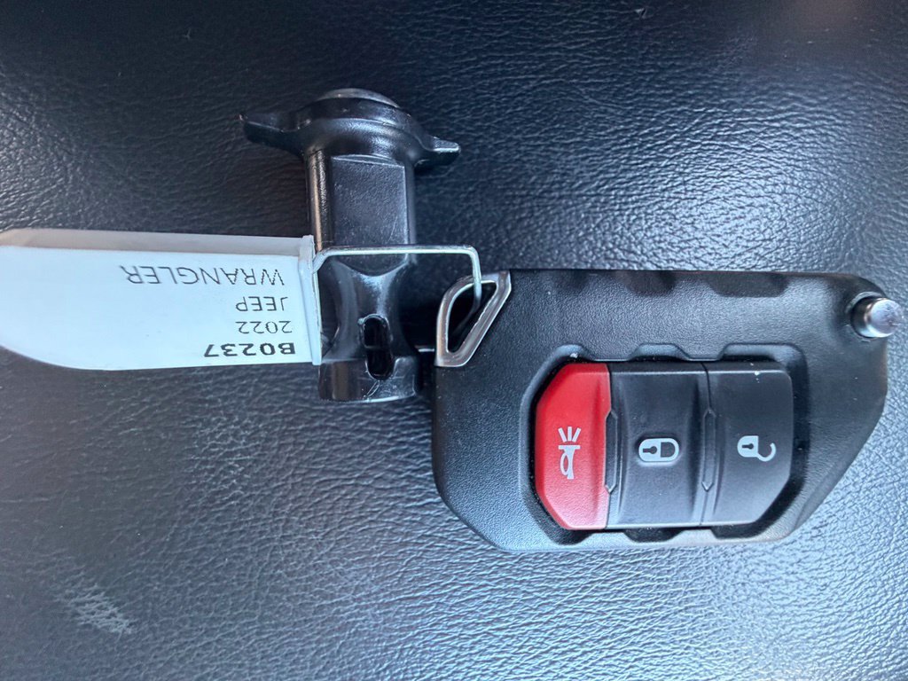 Used 2022 Jeep Wrangler Unlimited Sahara AWD/4WD image 58