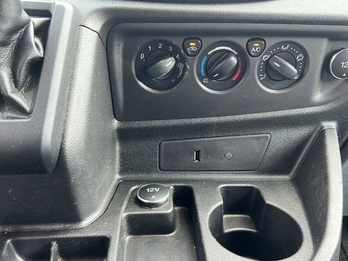 Used 2019 Ford Transit 150 130 Low Roof RWD image 25