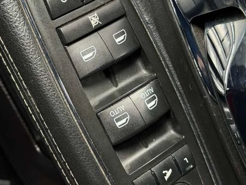 Used 2014 RAM 1500 Laramie RWD image 21