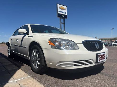 Used 2008 Buick Lucerne CXL w/ Driver Confidence Package FWD image 4