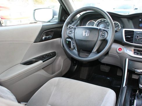 Used 2013 Honda Accord EX image 18