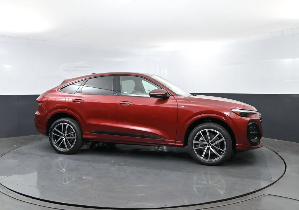 New 2026 Audi Q5 Premium Plus AWD/4WD image 4