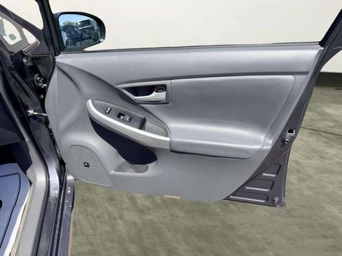 Used 2011 Toyota Prius Four w/ Navigation Pkg image 29