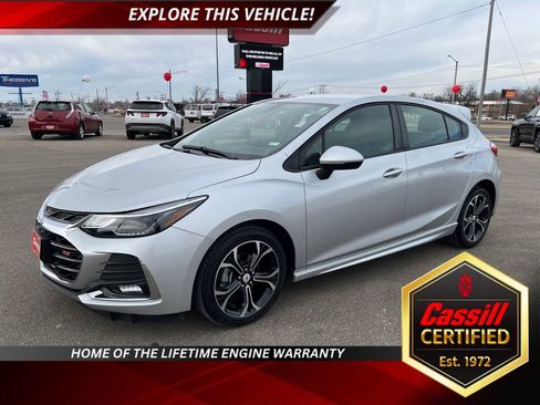 Used 2019 Chevrolet Cruze LT w/ Convenience Package image 1