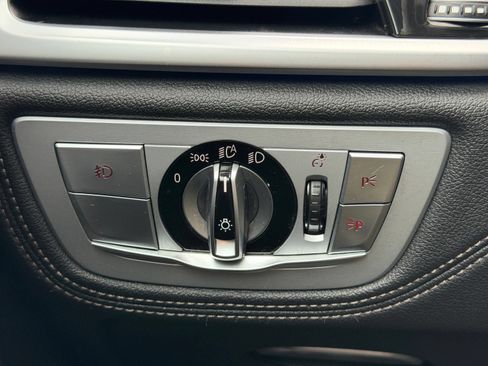 Used 2019 BMW 740i xDrive w/ M Sport Package AWD/4WD image 35